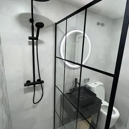 Ideal Apartamento En El Centro Malaga Exterior photo